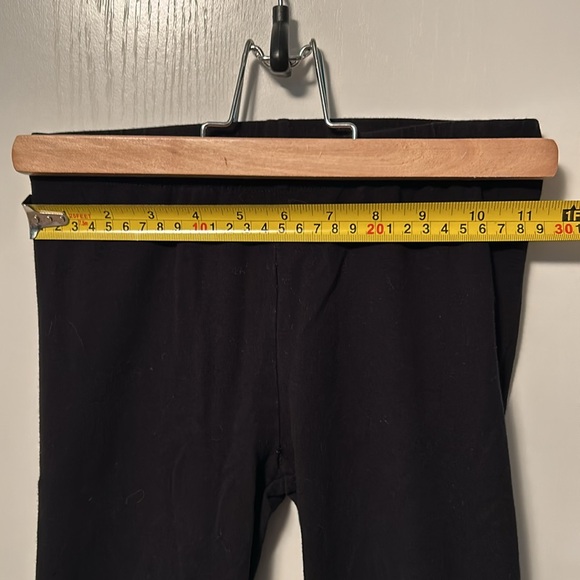 👧Girls Leggings. Size 10/12. Inseam 23”. Brand New Condition. Kirkland. - Picture 5 of 5